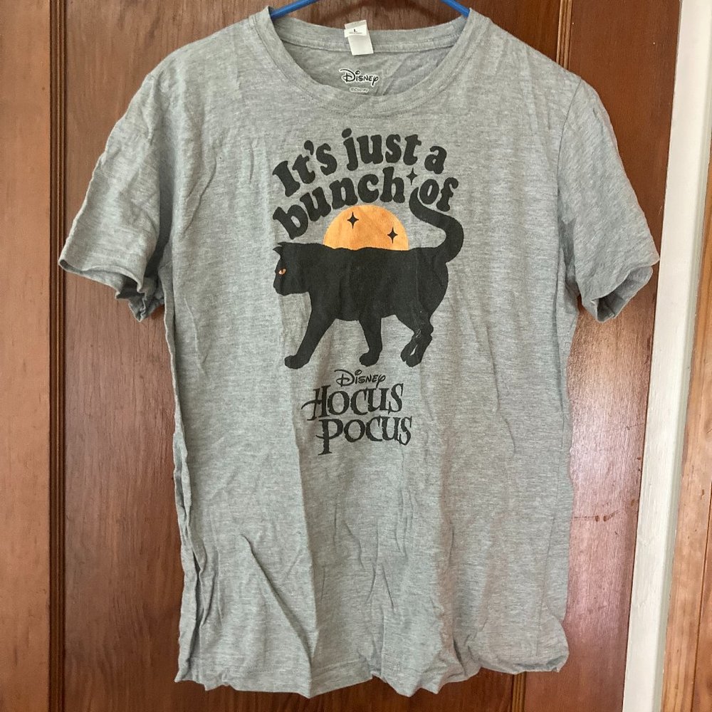 Disney Hocus Pocus Cat T-Shirt - Picture 1 of 5